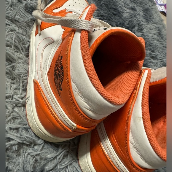 Nike Jordan 1 mid electro orange - Picture 4 of 5